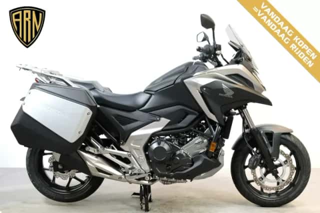 Honda NC750X (2022) thumbnail 1