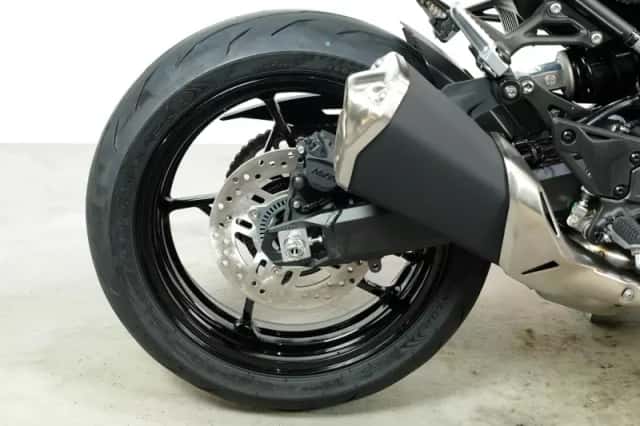 Kawasaki Z900 (2026) thumbnail 6