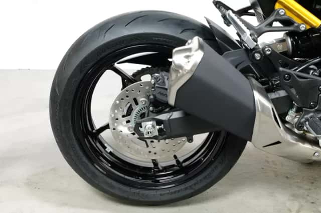 Kawasaki Z900 (2026) thumbnail 6