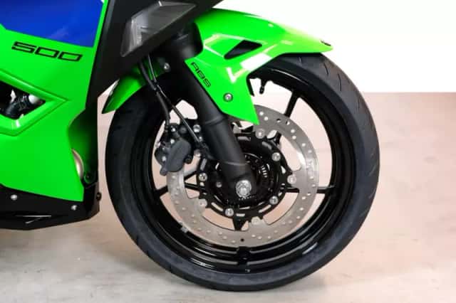 Kawasaki Ninja 500 (2026) thumbnail 4