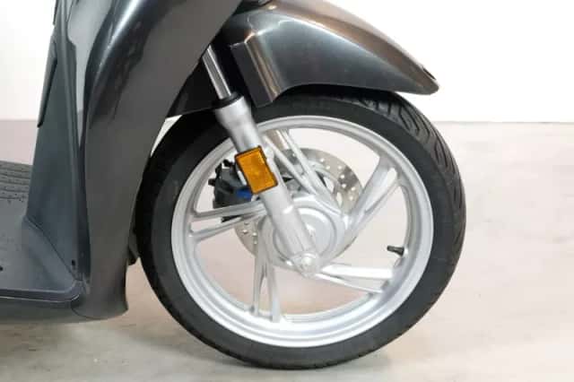 Honda SH 150i (2020) thumbnail 4