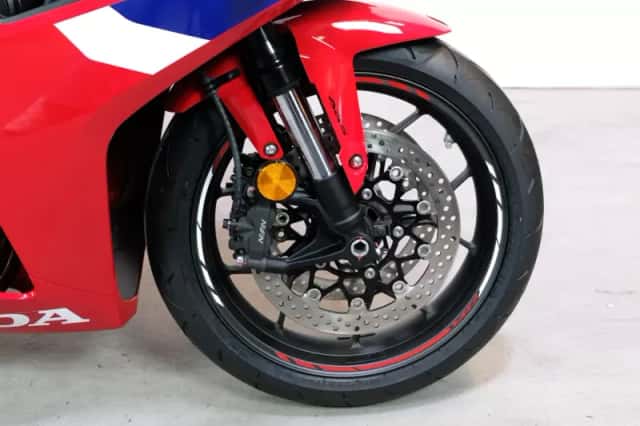 Honda CBR650R (2026) thumbnail 4