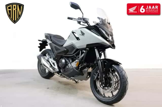 Honda NC750X (2026) thumbnail 2