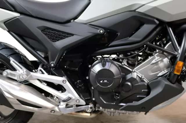 Honda NC750X (2026) thumbnail 5