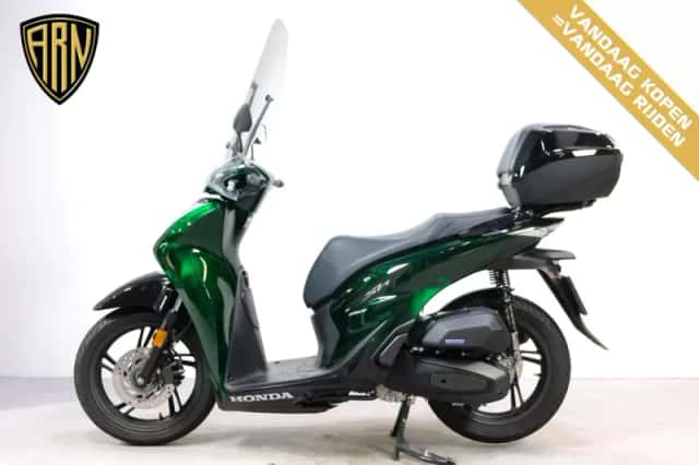 Honda SH 150i (2025) thumbnail 3