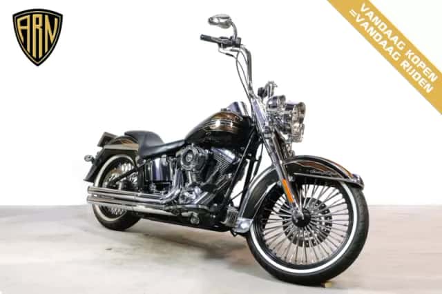 Harley-Davidson Heritage Softail (2004) thumbnail 2