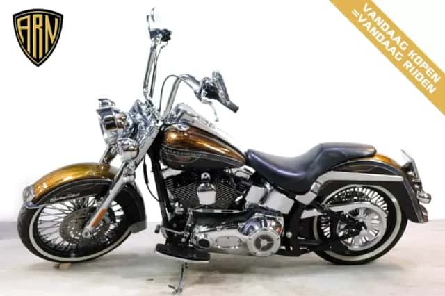 Harley-Davidson Heritage Softail (2004) thumbnail 3