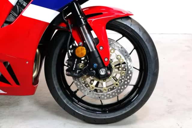 Honda CBR600RR (2026) thumbnail 4