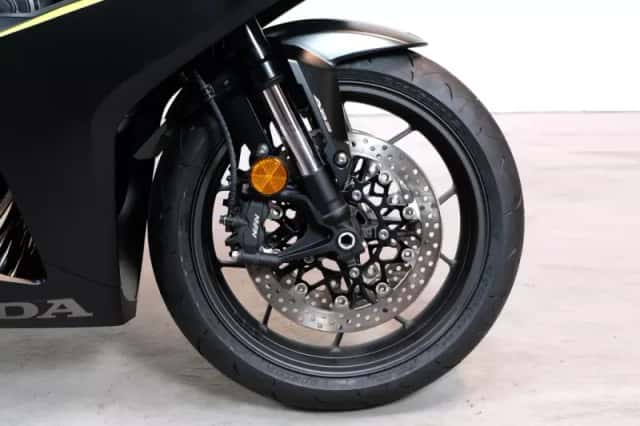 Honda CBR650R (2026) thumbnail 4