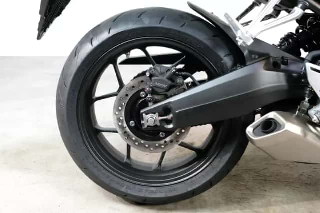 Honda CBR650R (2026) thumbnail 6
