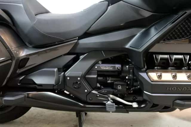 Honda GL 1800 GOLDWING DELUXE (2024) thumbnail 5