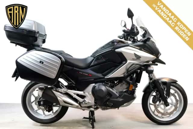 Honda NC750X (2017) thumbnail 1