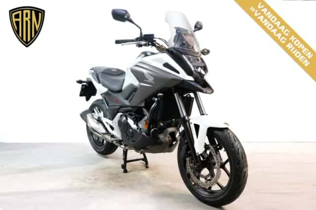 Honda NC750X (2019) thumbnail 2