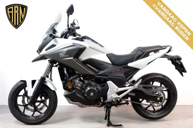 Honda NC750X (2019) thumbnail 3