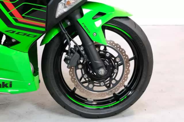 Kawasaki Ninja 400 (2023) thumbnail 4