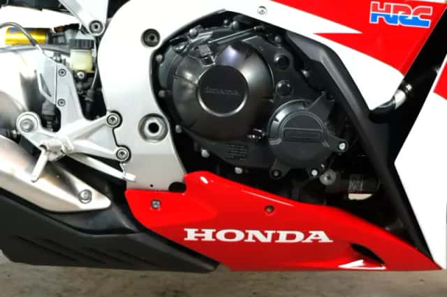 Honda CBR 1000RR SP (2014) thumbnail 5