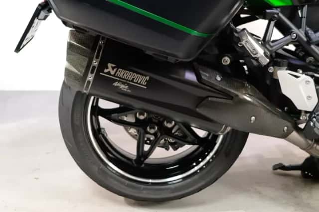 Kawasaki Ninja H2 (2026) thumbnail 6