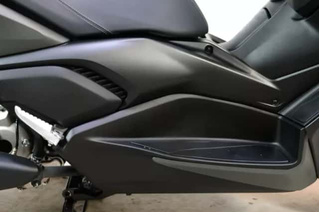 Yamaha X-MAX 300 (2025) thumbnail 5