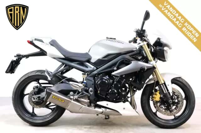 Triumph Street Triple (2018) thumbnail 1