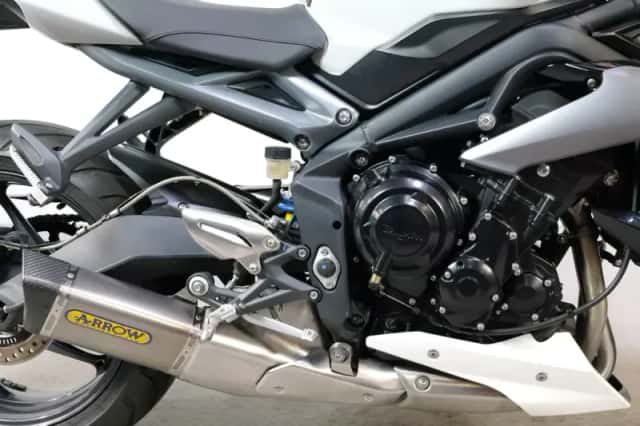 Triumph Street Triple (2018) thumbnail 5