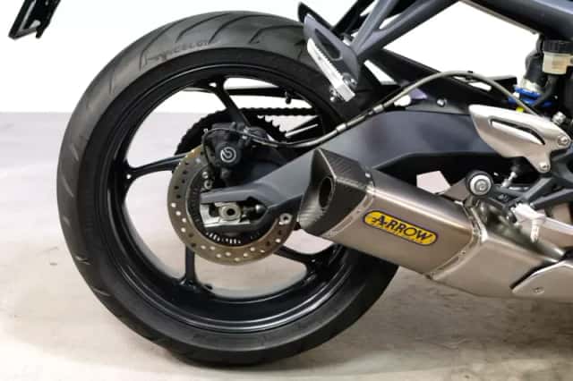 Triumph Street Triple (2018) thumbnail 6