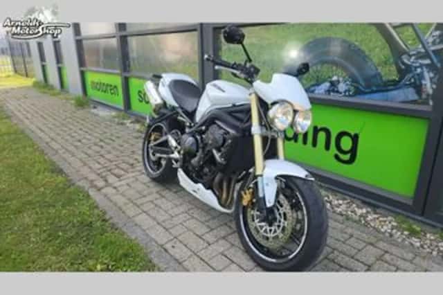 Triumph Street Triple 675 (2009) thumbnail 3
