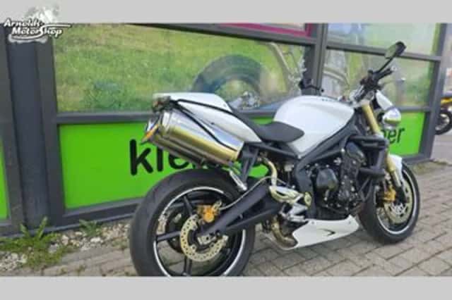 Triumph Street Triple 675 (2009) thumbnail 4