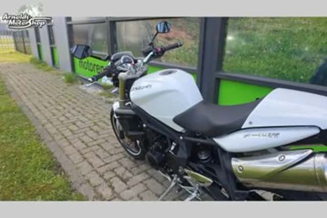 Triumph Street Triple 675 (2009) thumbnail 5