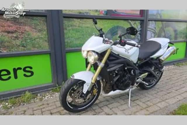 Triumph Street Triple 675 (2009) thumbnail 6