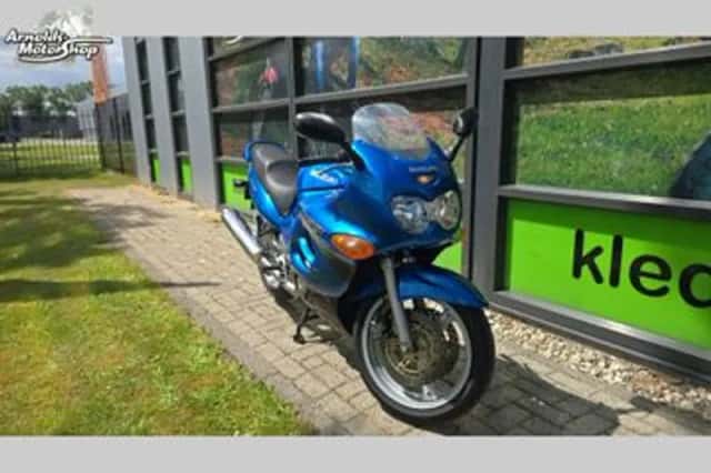 Suzuki GSX600F (2001) thumbnail 2
