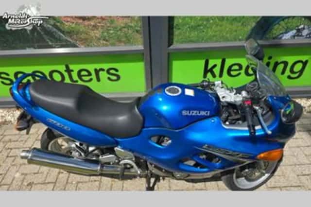 Suzuki GSX600F (2001) thumbnail 3