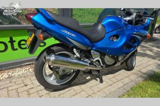 Suzuki GSX600F (2001) thumbnail 4