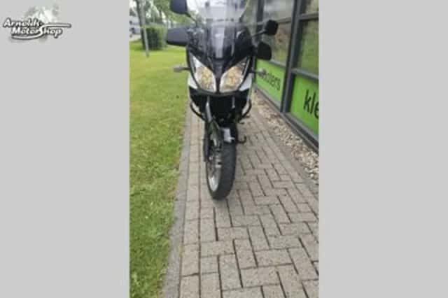 Suzuki V-Strom (2010) thumbnail 4