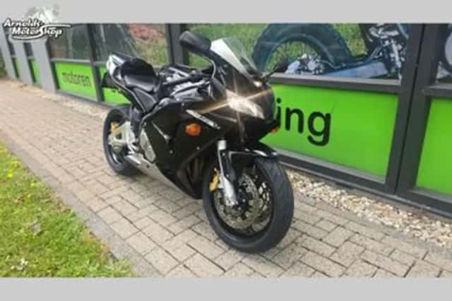 Honda CBR600RR (2003) thumbnail 3