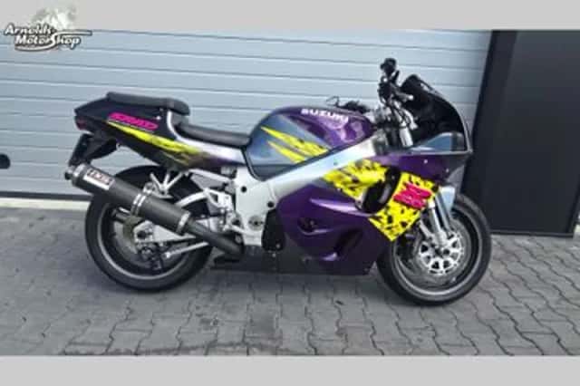 Suzuki GSX-R750 (1996) thumbnail 1