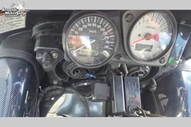 Suzuki GSX-R750 (1996) thumbnail 4