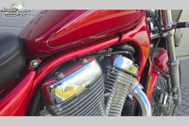 Suzuki VS 750 Intruder (1992) thumbnail 4