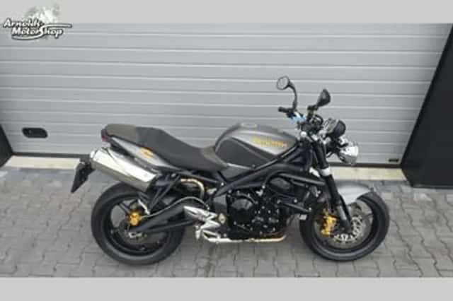 Triumph Street Triple (2008) thumbnail 2