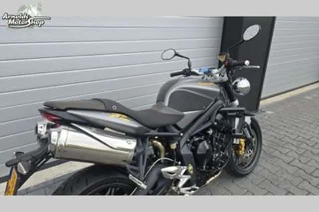 Triumph Street Triple (2008) thumbnail 3