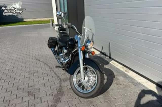 Honda VT 750C Shadow (2005) thumbnail 2