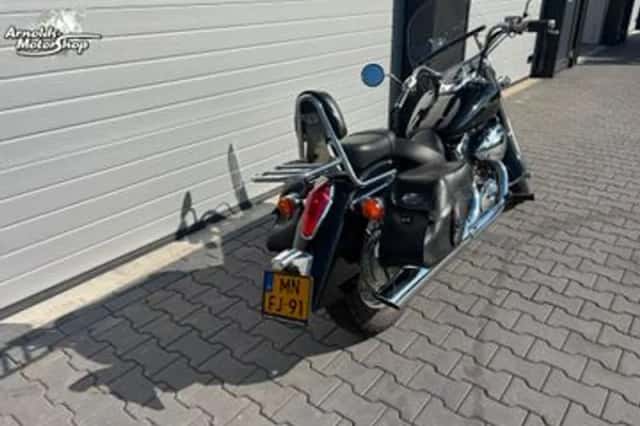 Honda VT 750C Shadow (2005) thumbnail 5