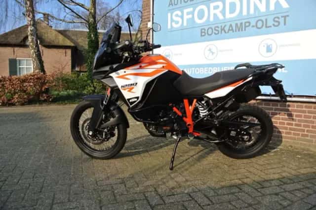 KTM 1290 Super Adventure (2017) thumbnail 2