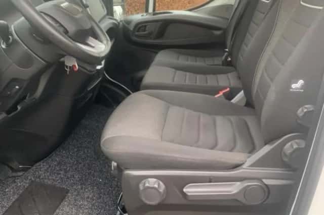 Iveco 40C18 Iveco BE trekker 3.0 motor 180 (2022) thumbnail 3