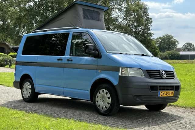 Volkswagen Transporter (2004) thumbnail 2