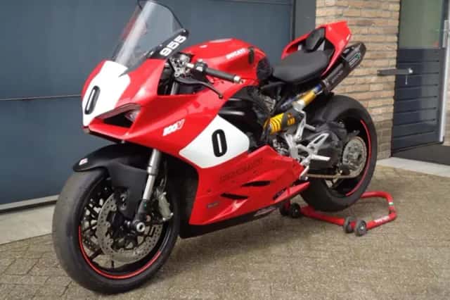 Ducati Panigale V2 (2020) thumbnail 1