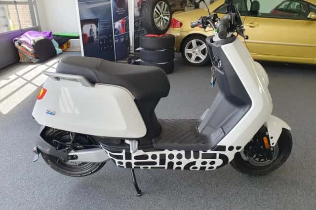 Niu N Sport e-Scooter (2022) thumbnail 3