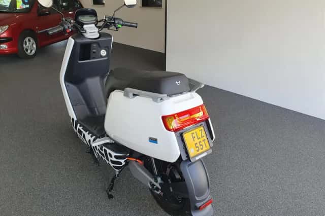 Niu N Sport e-Scooter (2022) thumbnail 5