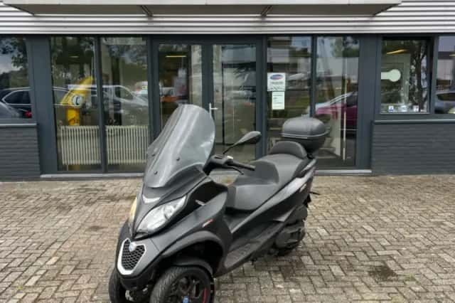 Piaggio Mp3 (2018) thumbnail 1