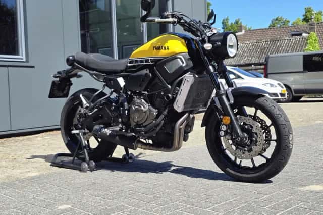 Yamaha XSR700 (2017) thumbnail 1