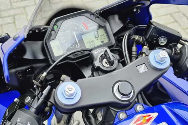 Honda CBR 600 Sport 600RR (2004) thumbnail 4